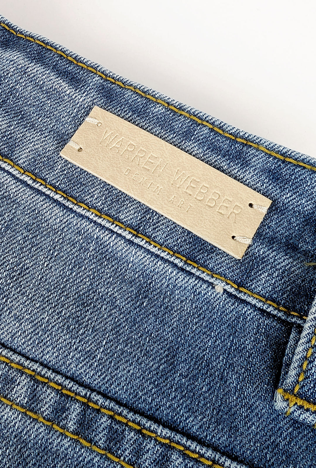 Jeans Uomo colorazione chiara Dresserd semi slim
