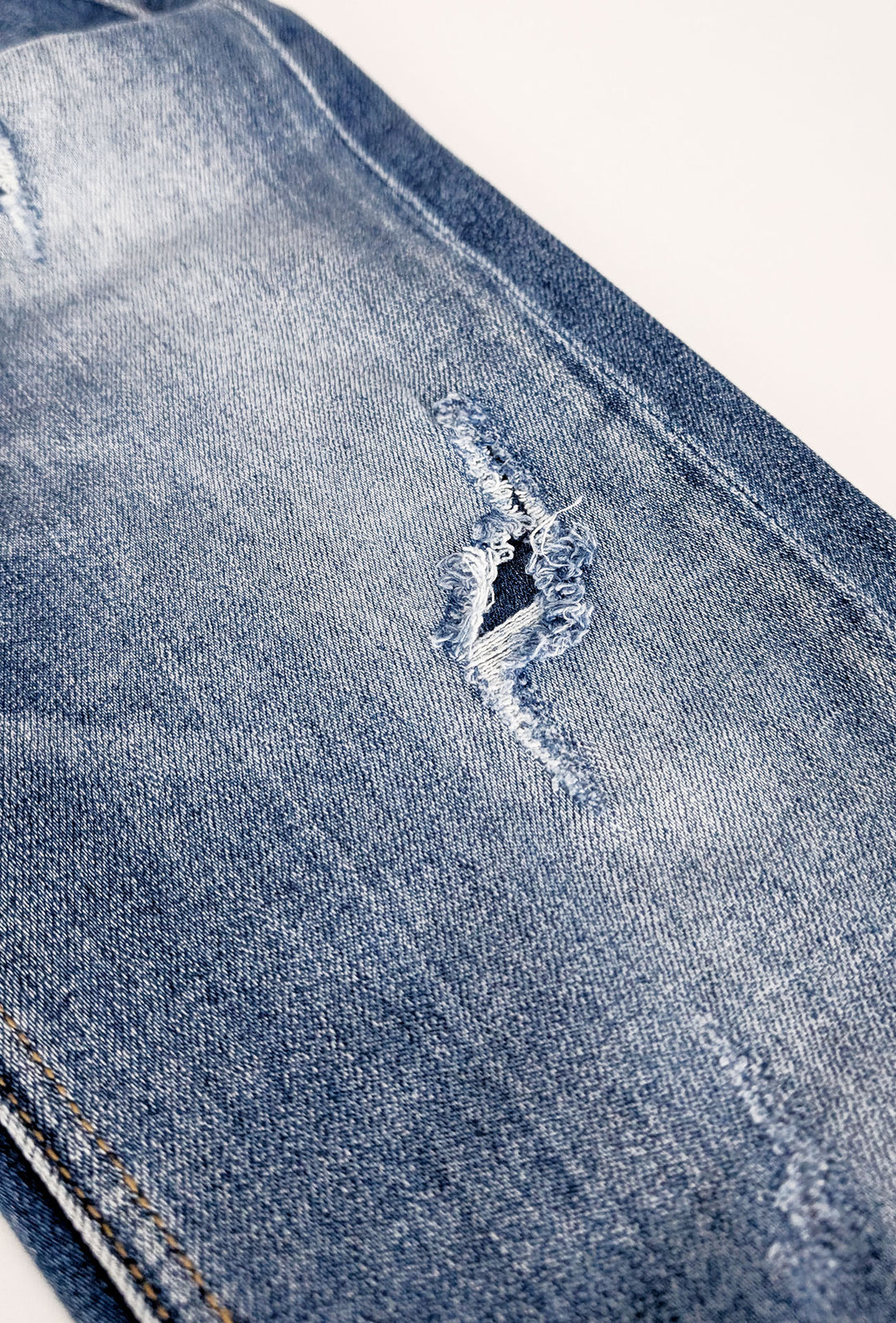 Jeans uomo dresserd con strappi pantalone slim fit