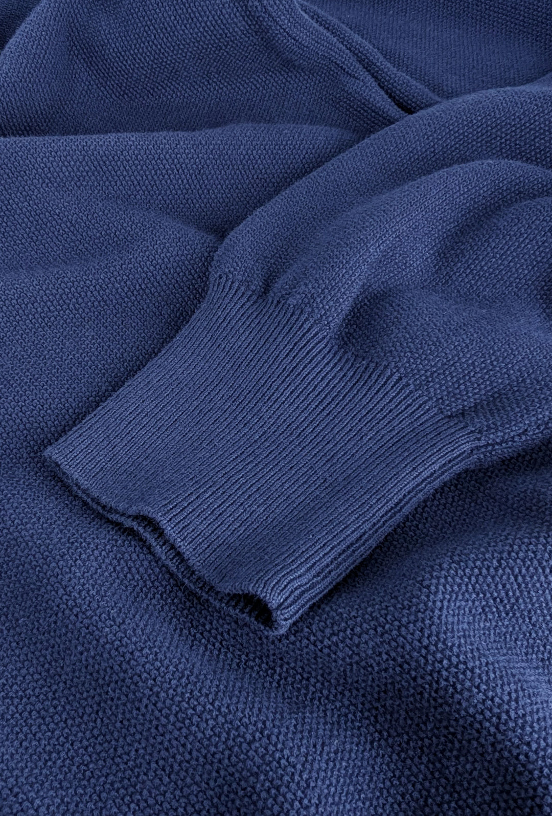 Maglia scollo a V in cotone trama lavorata - BLU