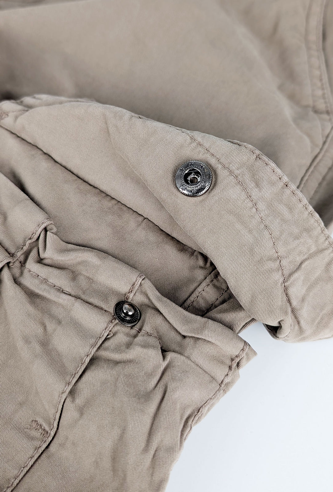 Pantalone uomo elasticizzato con tasconi cargo cotone leggero - BEIGE