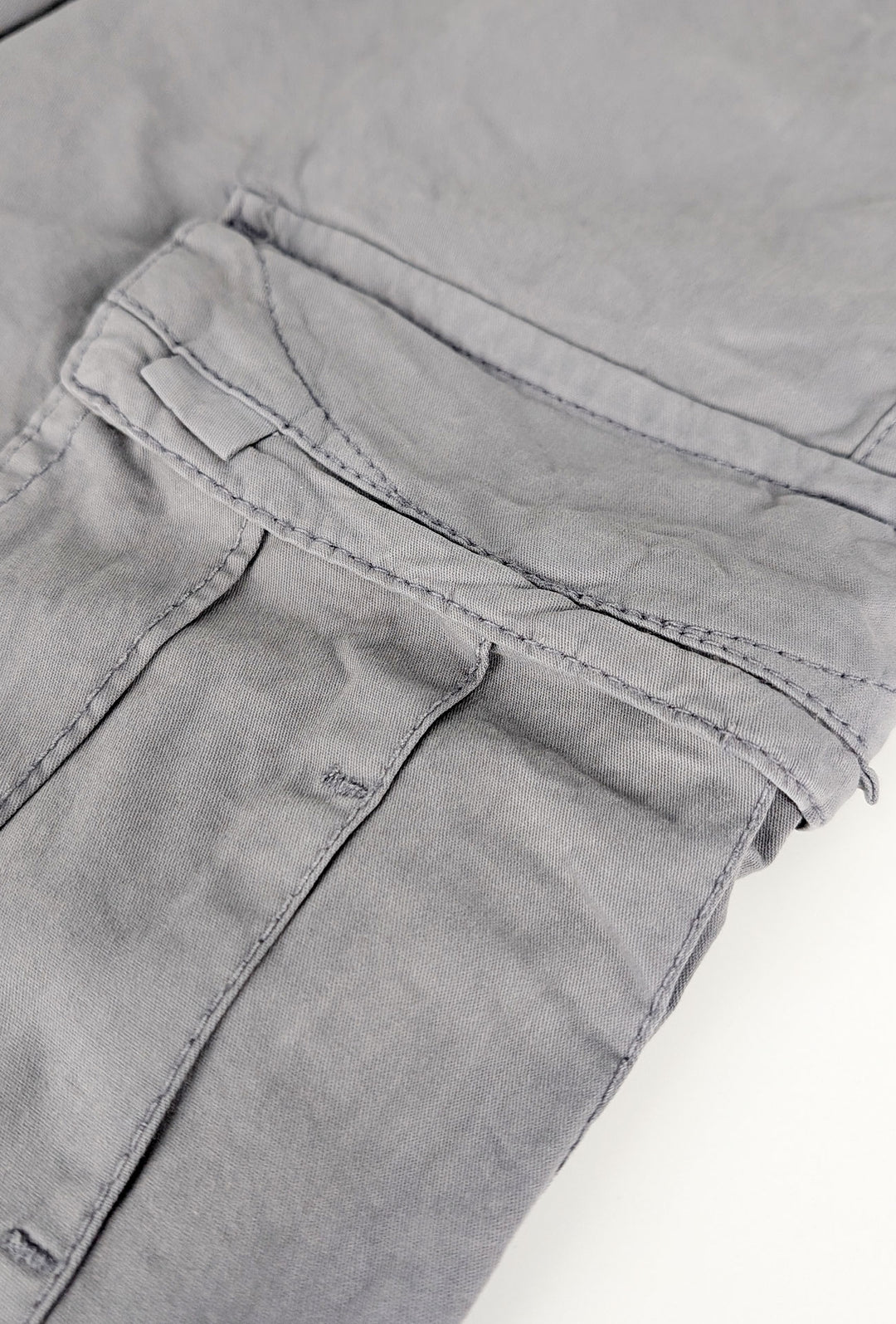 Pantalone uomo elasticizzato con tasconi cargo cotone leggero - GRIGIO