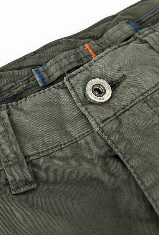 Pantalone uomo elasticizzato con tasconi cargo cotone leggero - VERDE MILITARE