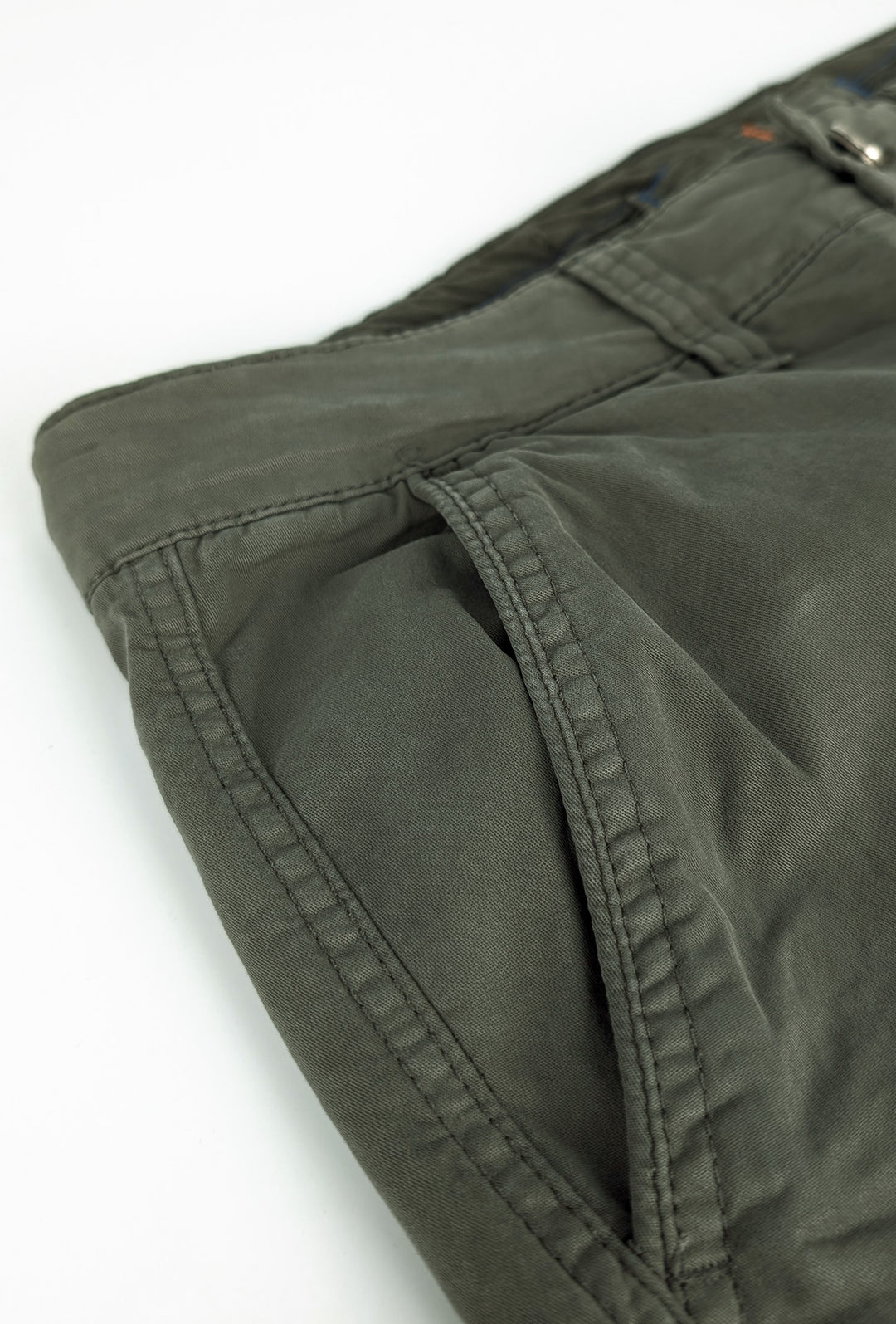 Pantalone uomo elasticizzato con tasconi cargo cotone leggero - VERDE MILITARE