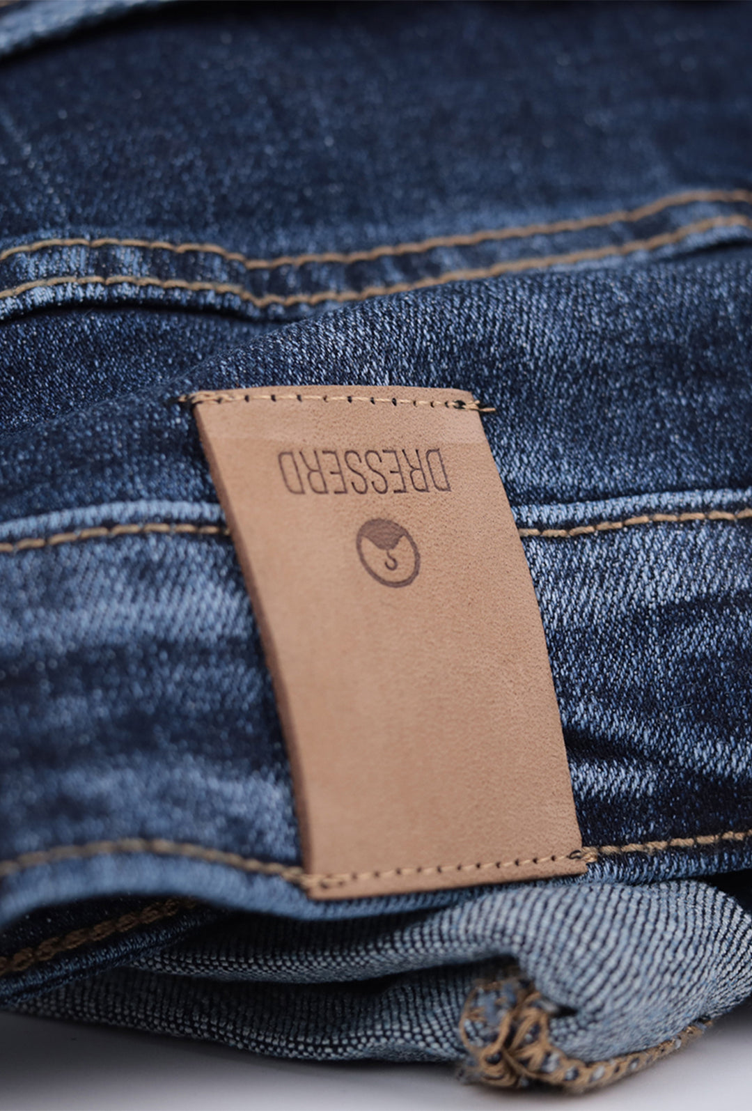Jeans Uomo Pantalone Dresserd Gamba stretta Colorazione scura