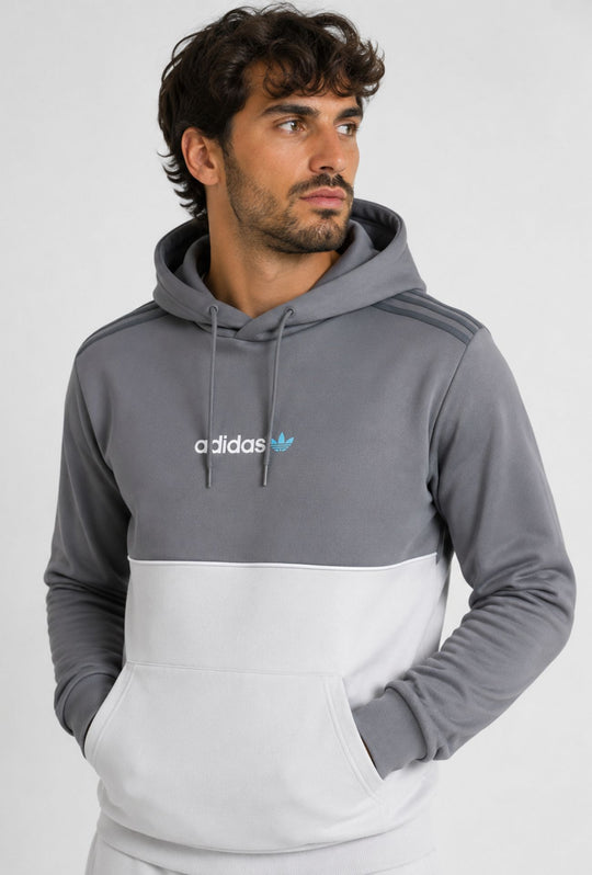 Felpa Uomo ADIDAS  Con Cappuccio E scritta centrale stampato sul petto e stampa grande sul retro- GRIGIO
