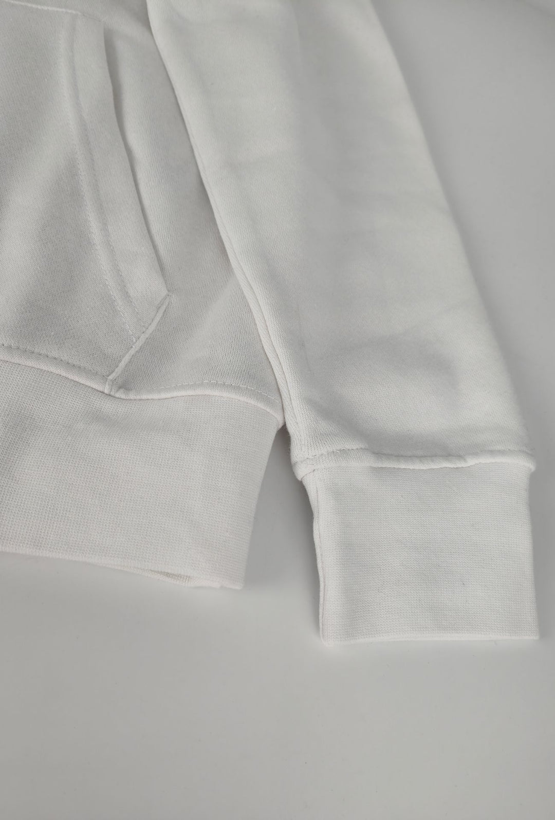 Felpa Uomo con cappuccio TOMMY HILFIGER in cotone felpato leggero Logo cucito lato cuore- BIANCO