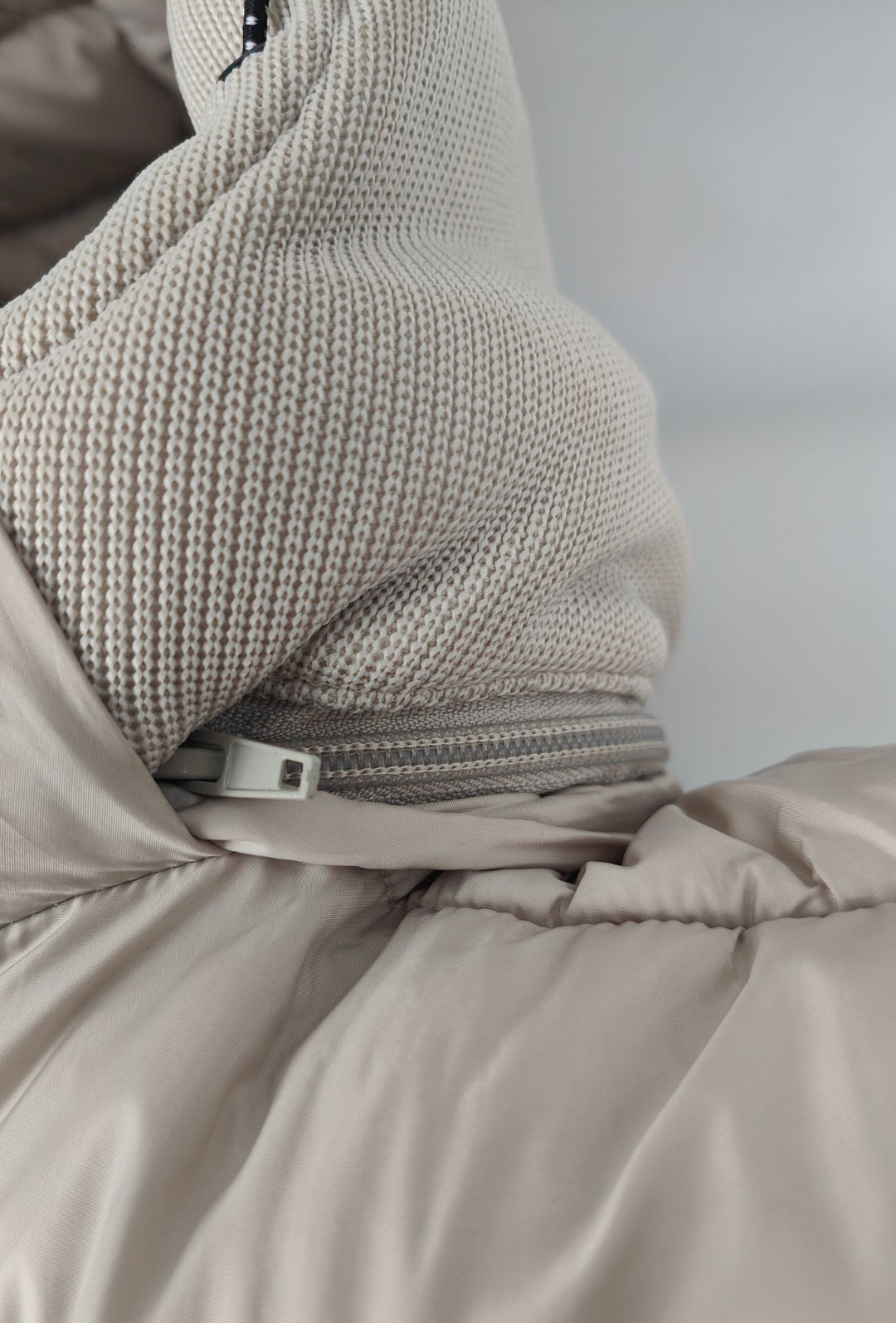 Giubbino Uomo DRESSERD con Cappuccio Smontabile e Inserti in Maglia- BEIGE CHIARO