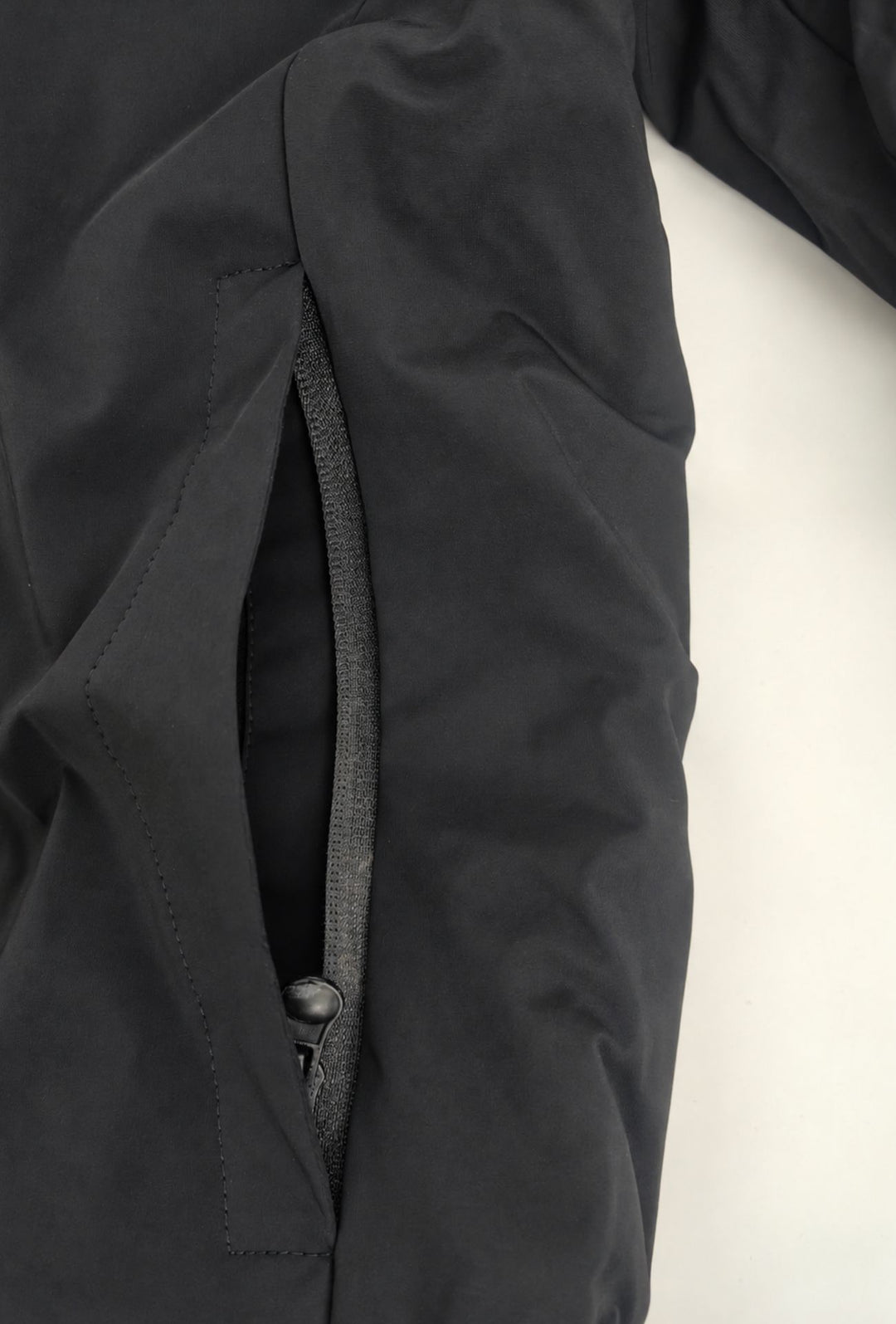 Giubbotto Uomo Tessuto Tecnico con Inserti Interni Trapuntati- NERO