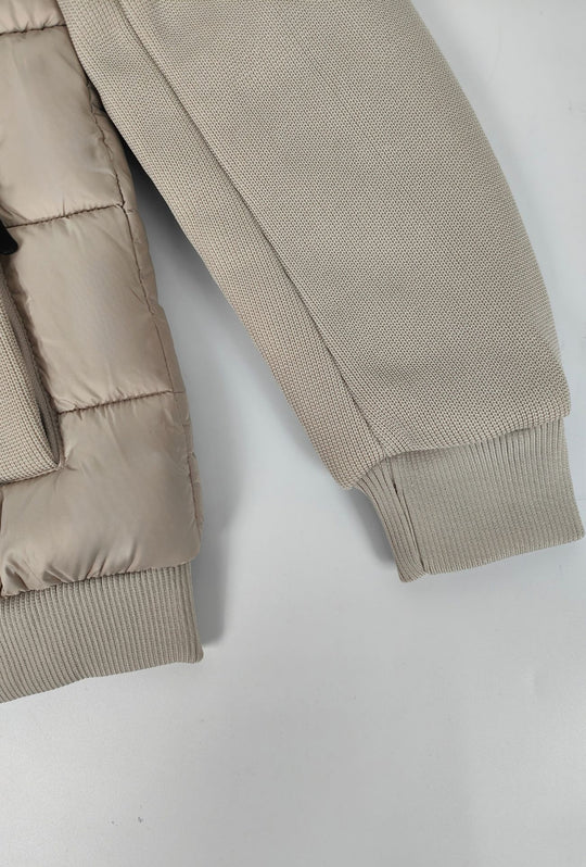 Giubbotto invernale con cappuccio smontabile maniche in tessuto - BEIGE CHIARO