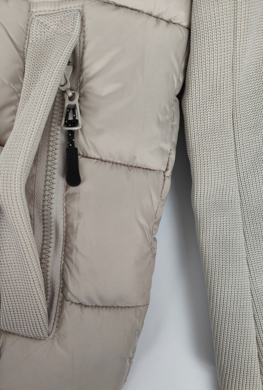 Giubbotto invernale con cappuccio smontabile maniche in tessuto - BEIGE CHIARO