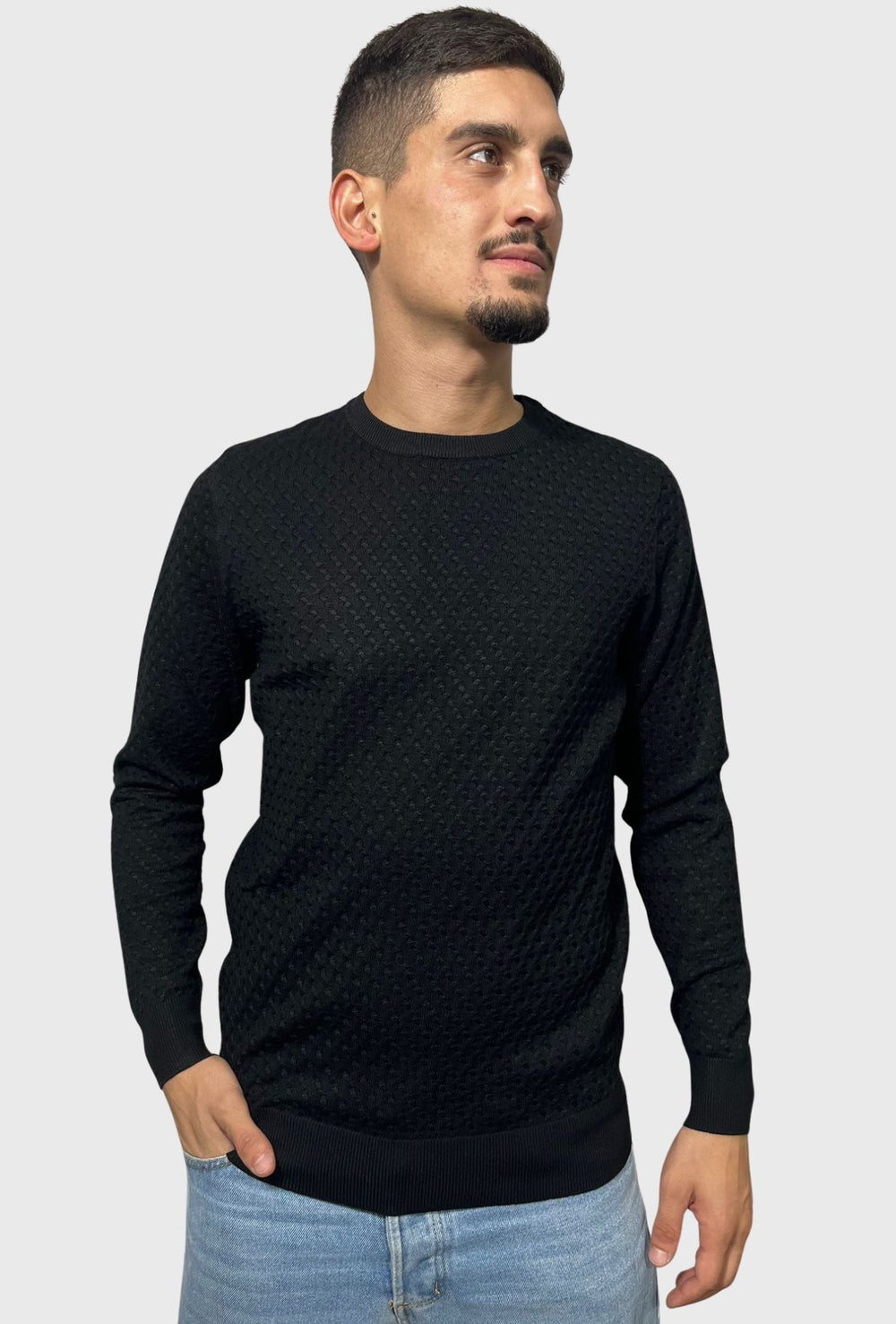 Maglione uomo in viscosa trama lavorata - NERO