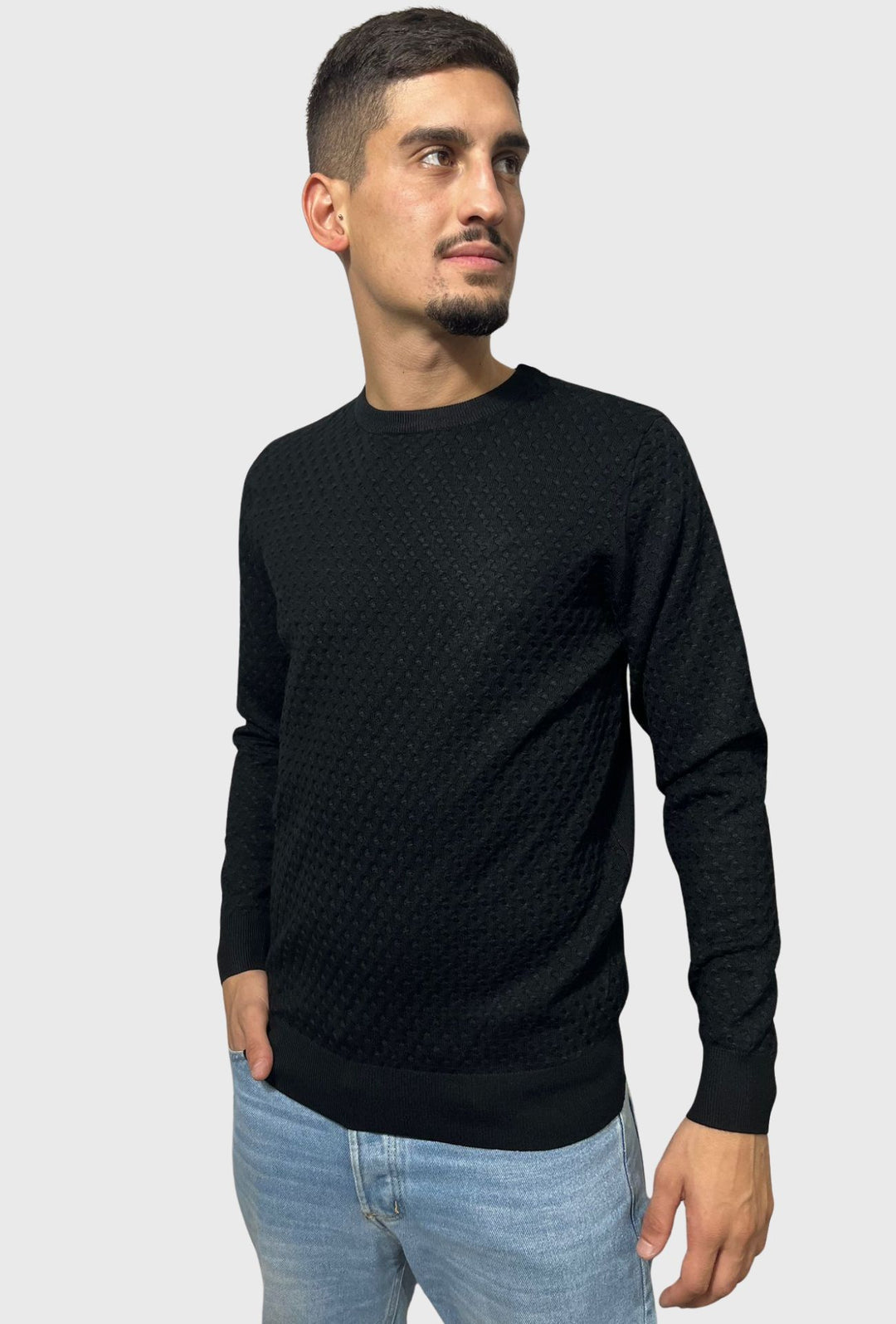 Maglione uomo in viscosa trama lavorata - NERO