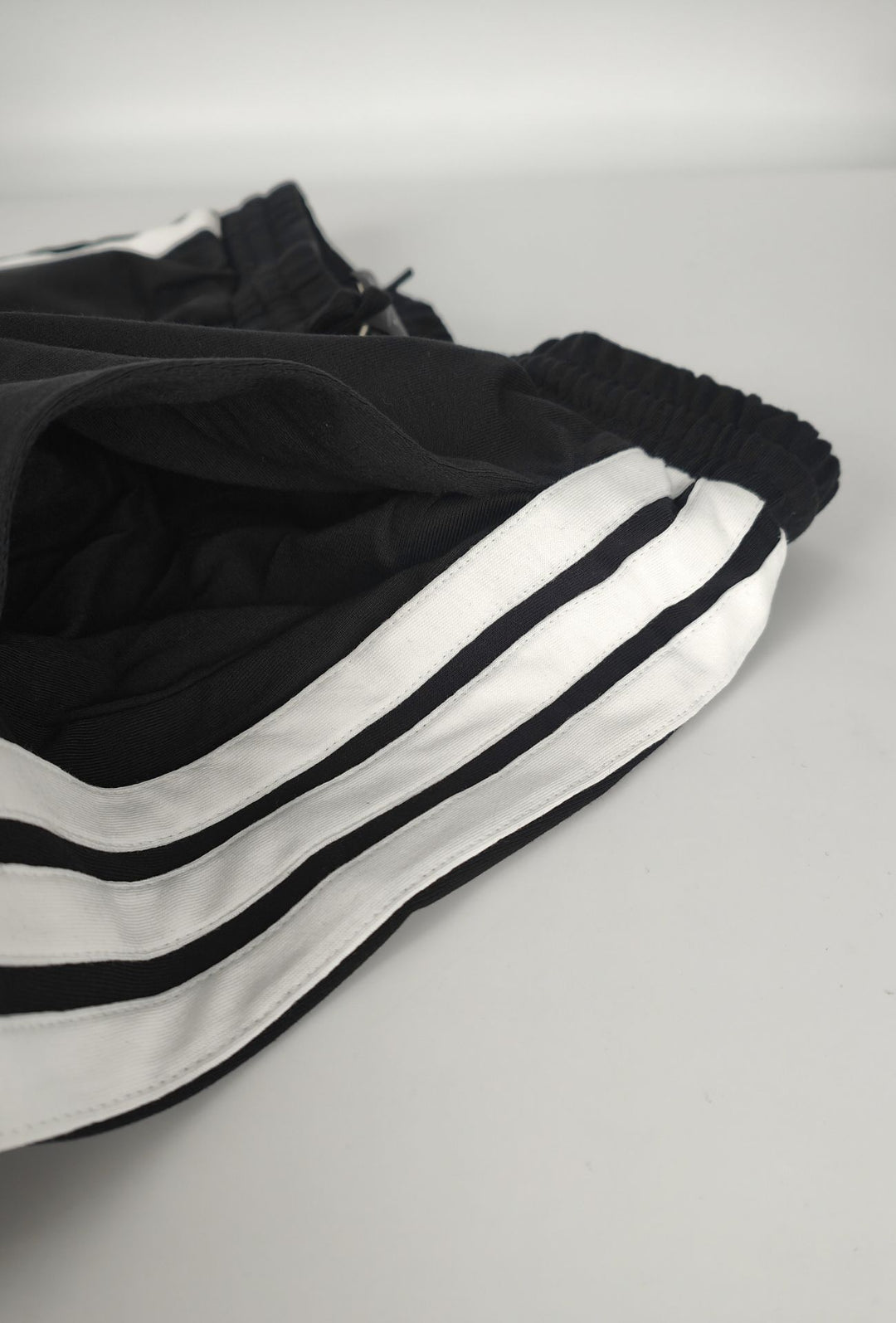 Pantalone Tuta Uomo Adidas  in Cotone Vestibilità Regolare- NERO