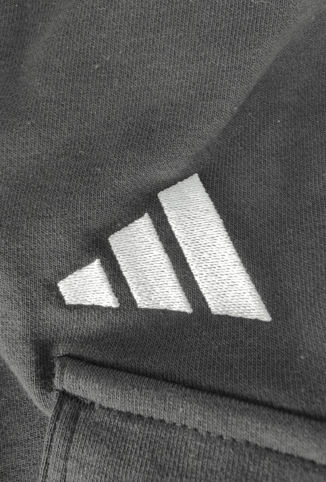 Pantalone Tuta Uomo ADIDAS Nero in Cotone Cargo Jogger - NERO