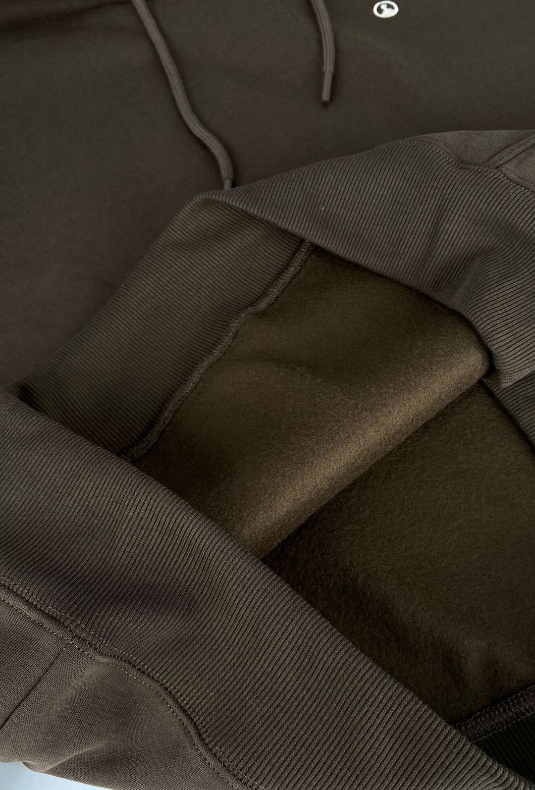 Felpa uomo chiusa con cappuccio Dresserd Felpata invernale - MARRONE