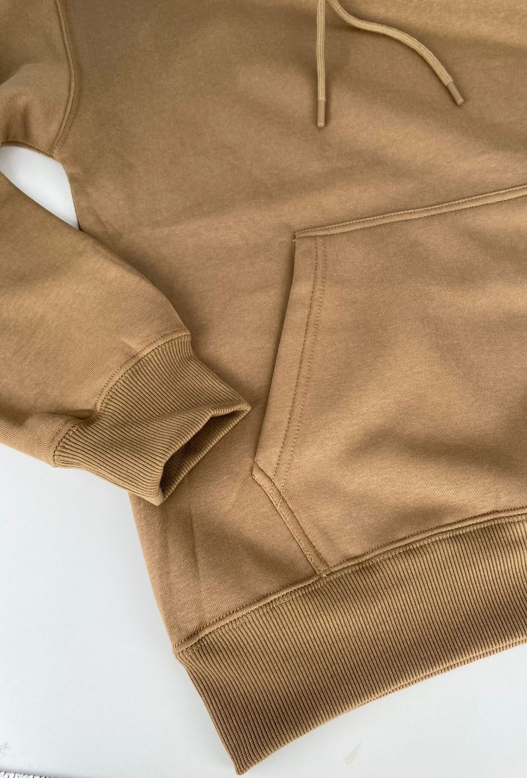 Felpa uomo chiusa con cappuccio Dresserd Felpata invernale - CAMMELLO