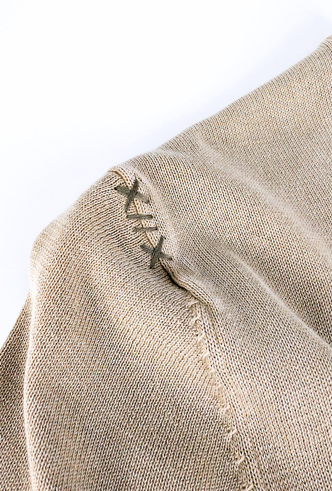 T-Shirt Dresserd in Filo girocollo con taschino colorato - BEIGE