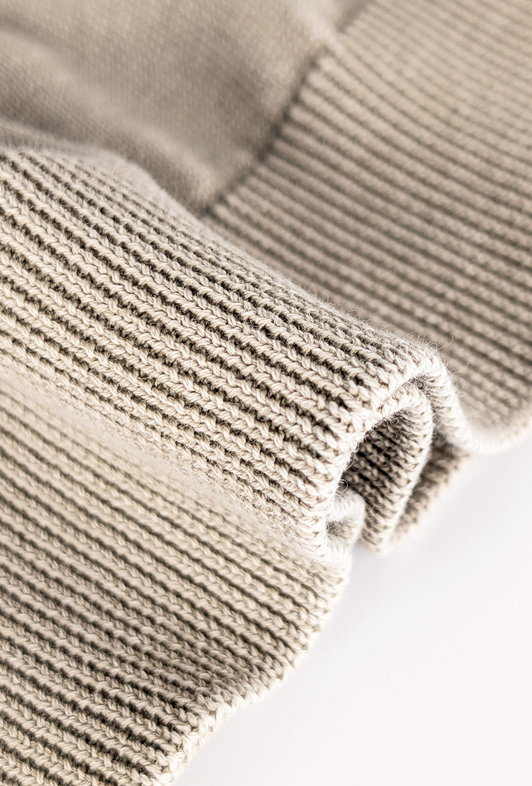 T-Shirt Dresserd in Filo girocollo con taschino colorato - BEIGE