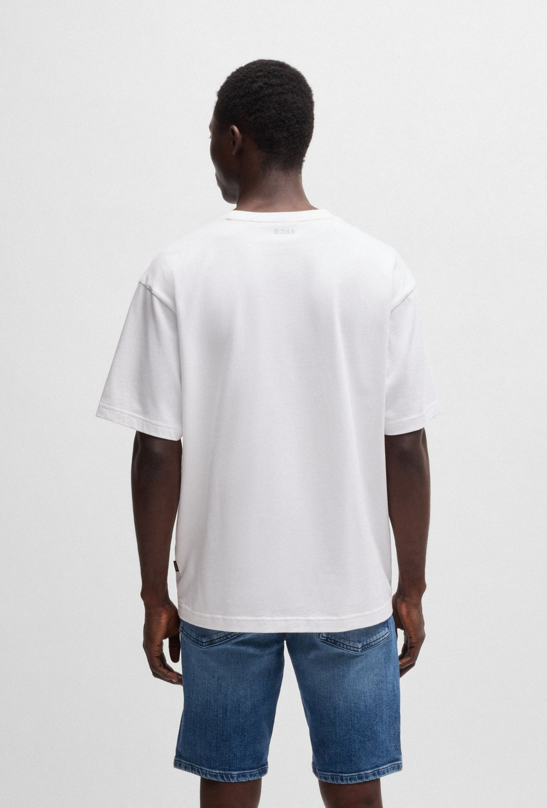 T-Shirt uomo HUGO BOSS Relaxed Fit in cotone con toppa logo - BIANCO