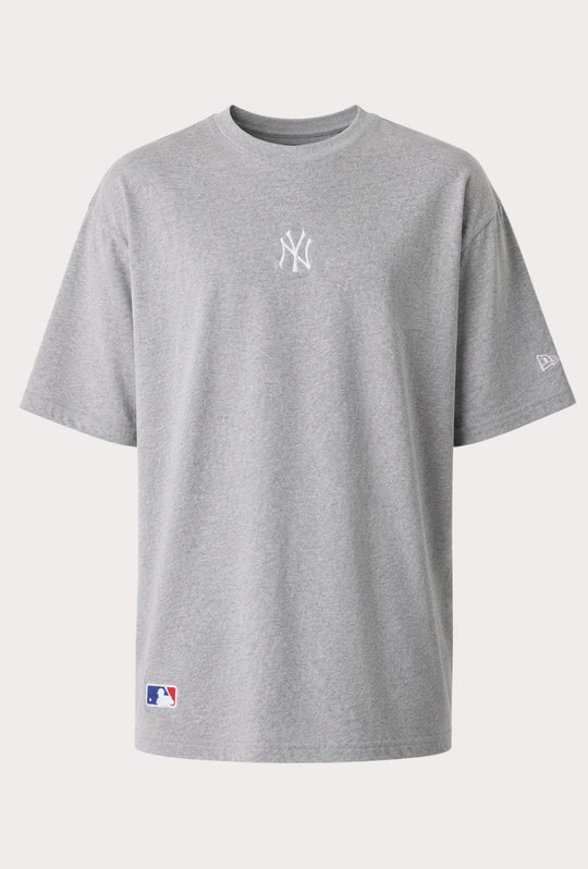 T-Shirt Uomo Oversize New York Yankees MLB League Essential Logo Centrale NY ricamato- GRIGIO