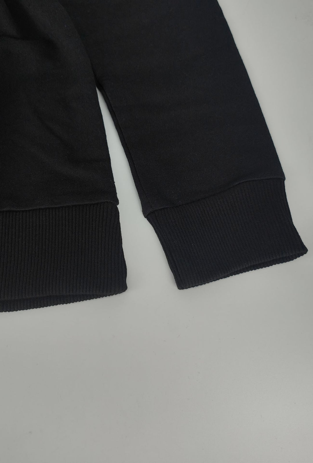Felpa Uomo SUPERGA  Girocollo in Cotone con Logo Stampato Lato Cuore- NERO