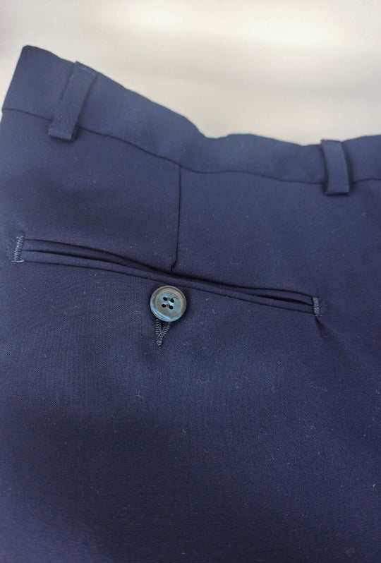 Pantaloni uomo in viscosa con tasca America, risvolto e abbottonatura allungata - BLU