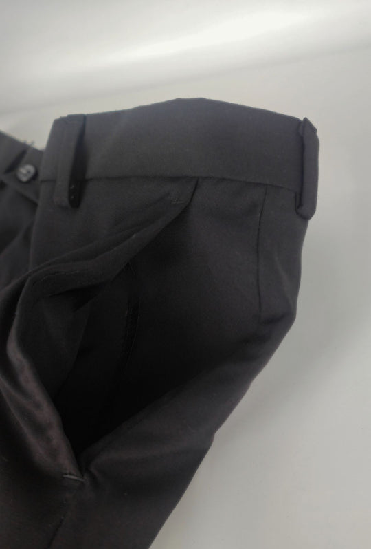 Pantaloni uomo in viscosa con tasca America, risvolto e abbottonatura allungata - NERO