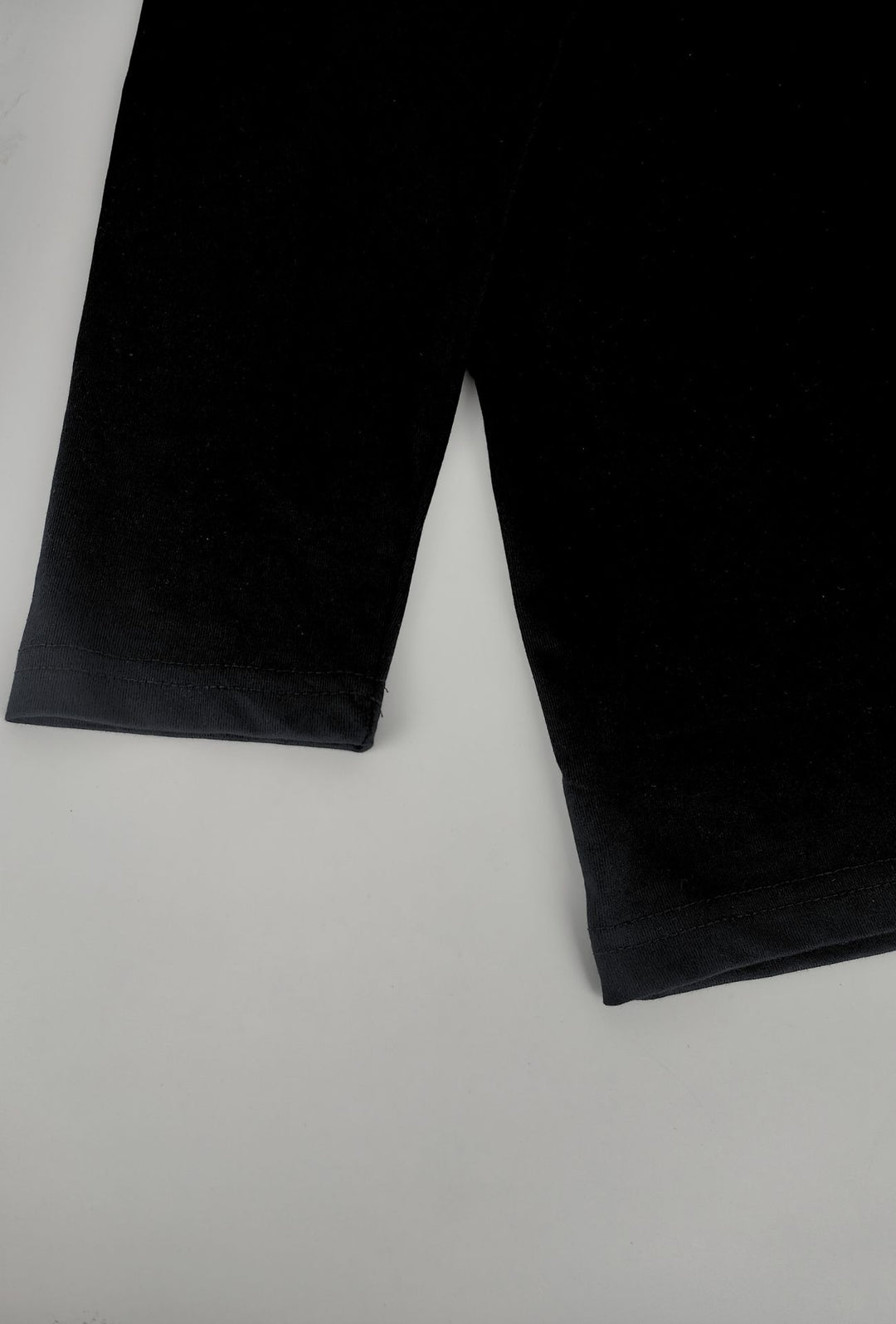 Maglia Uomo Tommy Hilfiger  in Cotone a Manica Lunga Slim Fit Logo ricamato lato cuore- NERO
