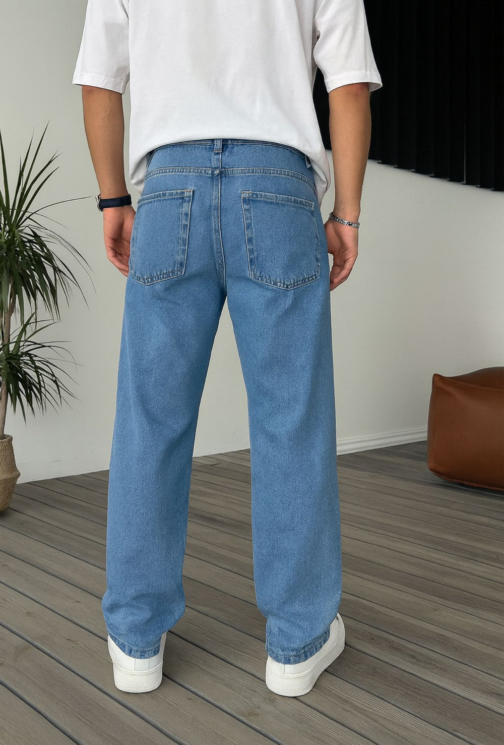 Pantalone Jeans Regular fit in tela fissa fondo ampio colorazione chiara