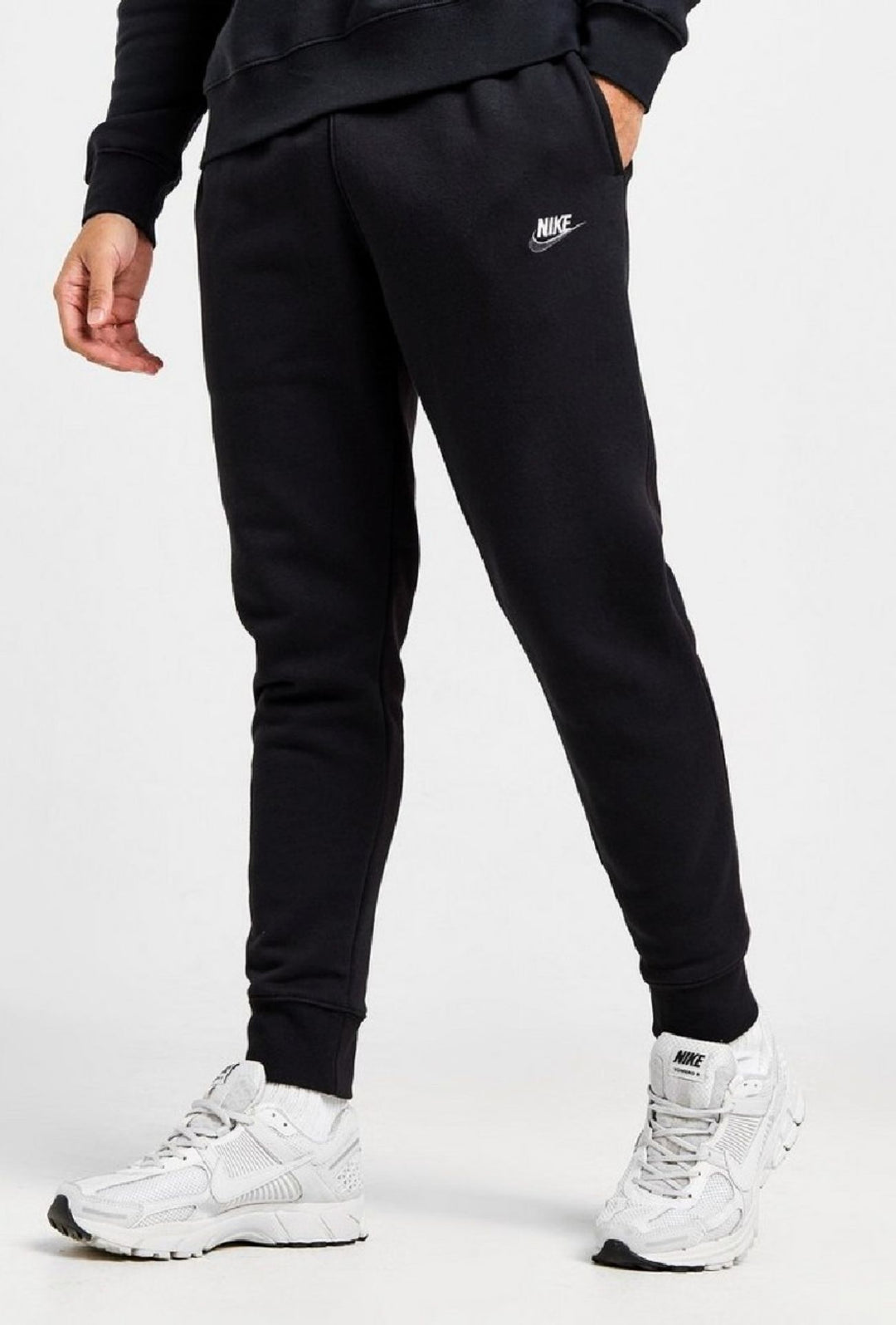 Tuta Uomo NIKE con felpa full zip e pantalone con polsino - NERO